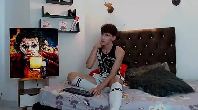 flowers18 online show from 20, 1, 2025