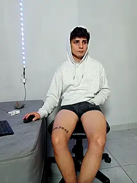 Snapshot of mikecoper_23 chatting on 23, 10, 2025 mikecoper 23 online show from 23, 10, 2025