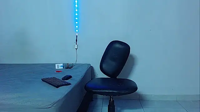 Snapshot of mikecoper_23 chatting on 27, 10, 2025 mikecoper 23 online show from 27, 10, 2025