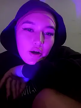 Snapshot of Celeste_camila18 chatting on 4, 4, 2026 Celeste camila18 online show from 4, 4, 2026