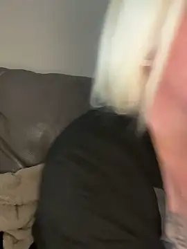 Blondiee3088 online show from 6, 3, 2025