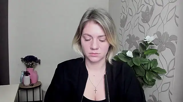 MariaSttone online show from 11, 3, 2025