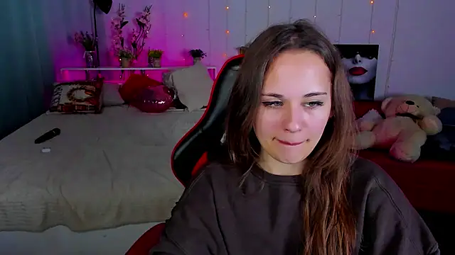 Makima lee online show from 20, 2, 2025