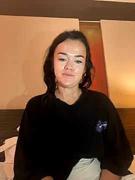 English-Chloe96 online show from 13, 10, 2025