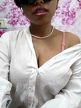 sandy naughty online show from 19, 4, 2026