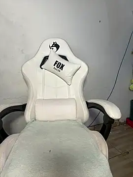 RuivaRaposinha online show from 5, 3, 2025