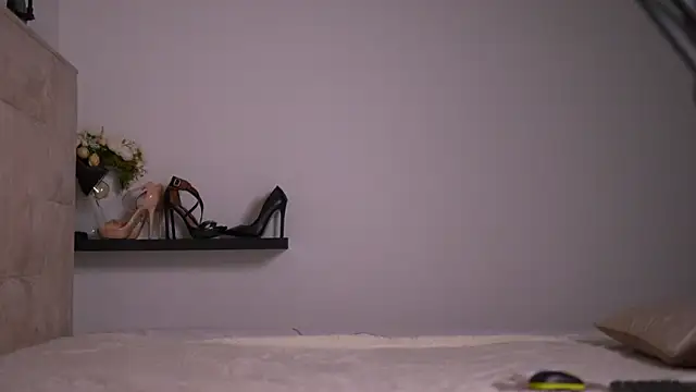 Mila May  online show from 24, 1, 2025