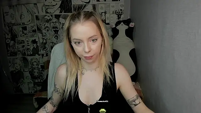 Snapshot of Martha_Cameron chatting on 3, 2, 2025 Martha Cameron online show from 3, 2, 2025