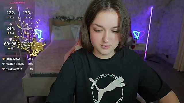 DonnaLustt online show from 11, 1, 2025