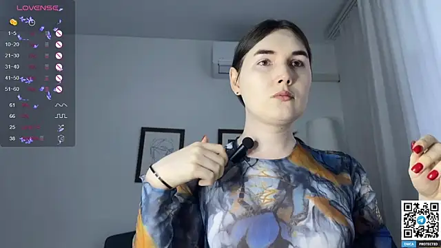 Maria Bowie online show from 6, 3, 2025