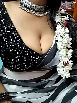 Snapshot of amala_ss chatting on 5, 1, 2025 amala ss online show from 5, 1, 2025