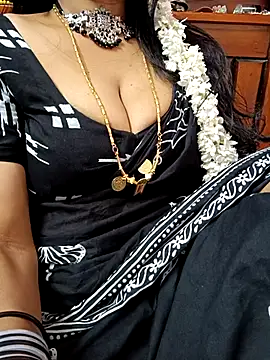 Snapshot of amala_ss chatting on 20, 2, 2025 amala ss online show from 20, 2, 2025