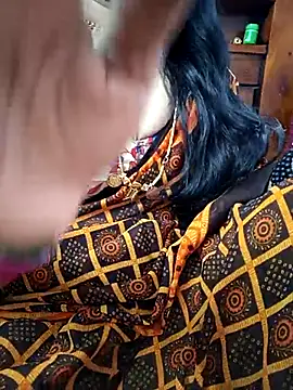 Snapshot of amala_ss chatting on 4, 3, 2025 amala ss online show from 4, 3, 2025