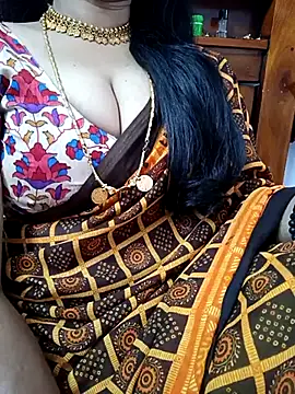 Snapshot of amala_ss chatting on 6, 3, 2025 amala ss online show from 6, 3, 2025