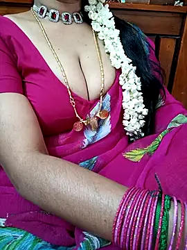 Snapshot of amala_ss chatting on 8, 3, 2025 amala ss online show from 8, 3, 2025