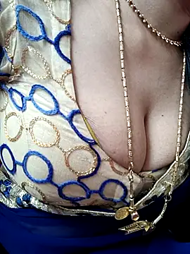 Snapshot of amala_ss chatting on 3, 10, 2025 amala ss online show from 3, 10, 2025