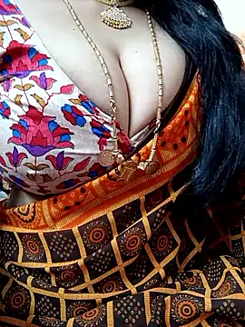 Snapshot of amala_ss chatting on 5, 10, 2025 amala ss online show from 5, 10, 2025