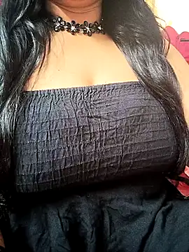 Snapshot of amala_ss chatting on 29, 10, 2025 amala ss online show from 29, 10, 2025