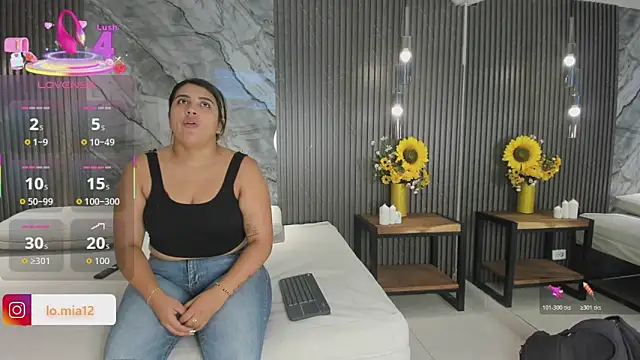 Snapshot of julietha_taylor chatting on 21, 5, 2026 julietha taylor online show from 21, 5, 2026