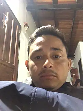 Snapshot of isacalejandroo chatting on 14, 1, 2025 isacalejandroo online show from 14, 1, 2025