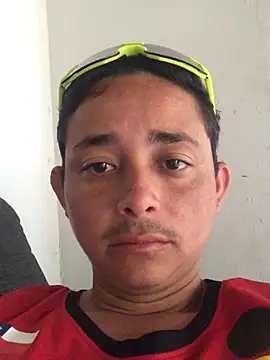 Snapshot of isacalejandroo chatting on 4, 2, 2025 isacalejandroo online show from 4, 2, 2025