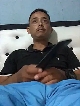 Snapshot of isacalejandroo chatting on 11, 2, 2025 isacalejandroo online show from 11, 2, 2025