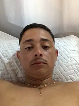 Snapshot of isacalejandroo chatting on 15, 2, 2025 isacalejandroo online show from 15, 2, 2025