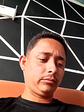 Snapshot of isacalejandroo chatting on 17, 2, 2025 isacalejandroo online show from 17, 2, 2025