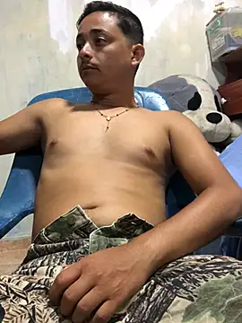 Snapshot of isacalejandroo chatting on 19, 2, 2025 isacalejandroo online show from 19, 2, 2025