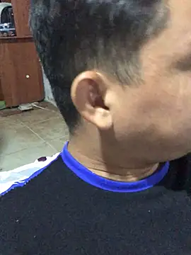 Snapshot of isacalejandroo chatting on 1, 3, 2025 isacalejandroo online show from 1, 3, 2025