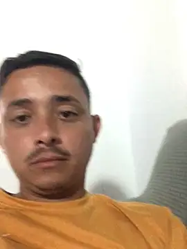 Snapshot of isacalejandroo chatting on 18, 9, 2025 isacalejandroo online show from 18, 9, 2025