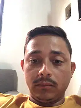 Snapshot of isacalejandroo chatting on 9, 1, 2026 isacalejandroo online show from 9, 1, 2026