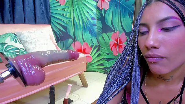 Mieldeluna online show from 9, 11, 2025