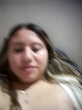 Snapshot of eimy_collinssss chatting on 14, 12, 2025 eimy collinssss online show from 14, 12, 2025