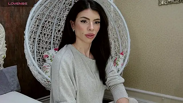 LaraDivine online show from 9, 12, 2024