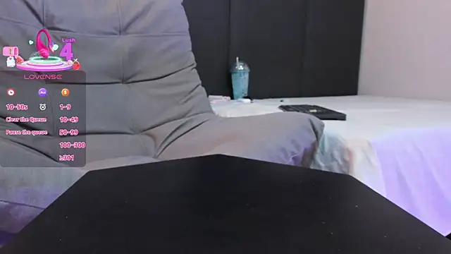 SophieHarris  online show from 11, 9, 2025