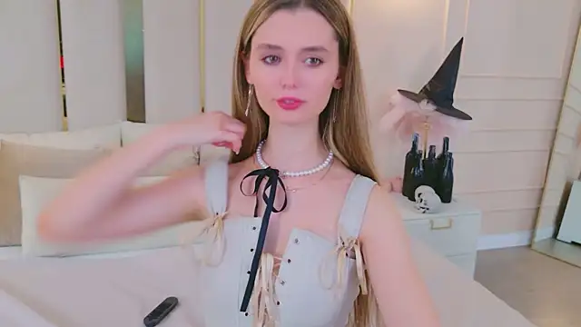 Snapshot of MarybethSnow chatting on 24, 10, 2025 MarybethSnow online show from 24, 10, 2025