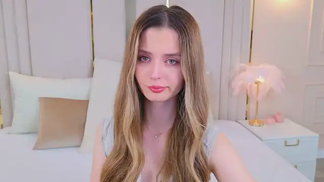 Snapshot of MarybethSnow chatting on 15, 12, 2025 MarybethSnow online show from 15, 12, 2025