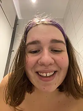 SuzieMurray online show from 4, 1, 2025