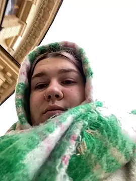 SuzieMurray online show from 1, 2, 2025