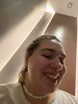 SuzieMurray online show from 27, 2, 2025