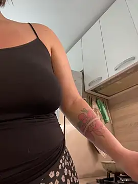 SuzieMurray online show from 23, 7, 2026