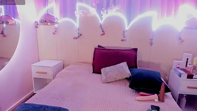 Snapshot of Laurentdupont04 chatting on 23, 3, 2025 Laurentdupont04 online show from 23, 3, 2025