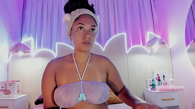 Snapshot of Laurentdupont04 chatting on 6, 10, 2025 Laurentdupont04 online show from 6, 10, 2025