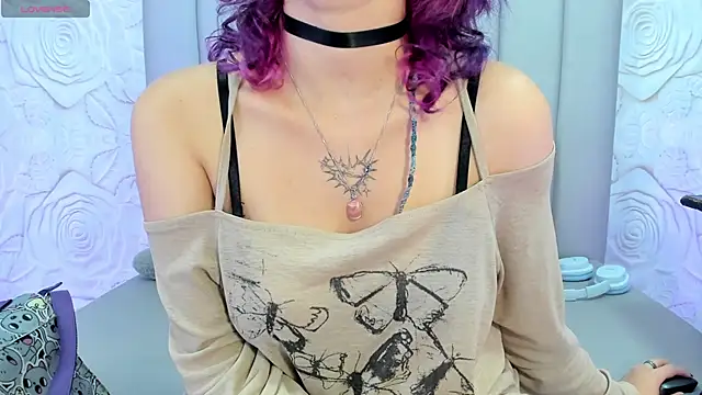 Snapshot of AlexaFoxy18 chatting on 7, 5, 2026 AlexaFoxy18 online show from 7, 5, 2026
