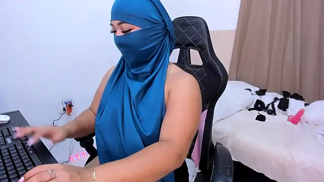 Kendra Kait online show from 8, 3, 2025