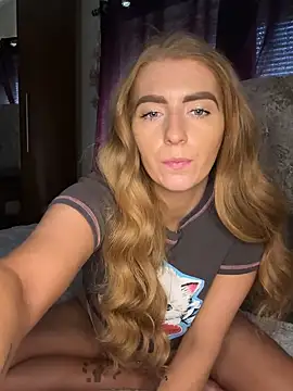 Snapshot of Summer_Paige chatting on 10, 3, 2025 Summer Paige online show from 10, 3, 2025