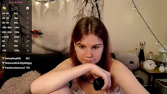 Moona xx online show from 4, 1, 2025