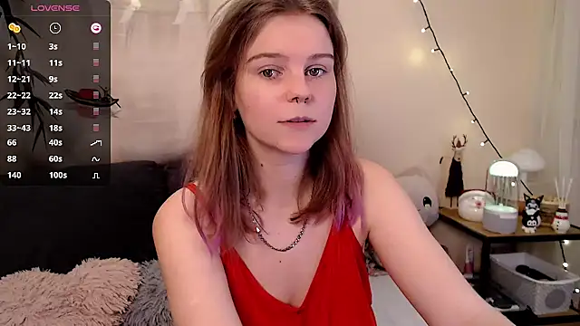 Moona xx online show from 10, 1, 2025