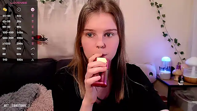 Moona xx online show from 15, 3, 2025